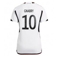 Camisa de time de futebol Alemanha Serge Gnabry #10 Replicas 1º Equipamento Feminina Mundo 2022 Manga Curta